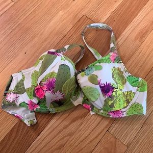 Freya Underwire Bathing Suit Bikini Top Prickly Pear Print size 30E